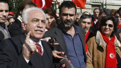 Глава турецкой партии Vatan Перинчек призвал Анкару признать Крым российским