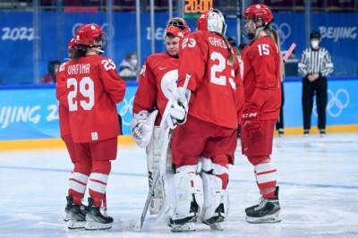 Канадские хоккеистки вышли на матч со сборной РФ с опозданием в час
