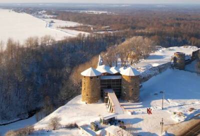 Александр Дрозденко поделился живописными снимками зимней крепости Копорье