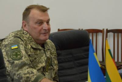 Генерал ВСУ пожаловался, что у украинской армии почти нет запаса ГСМ, боеприпасов и бронежилетов