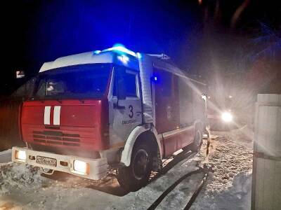 В Смоленске отважные соседи спасли из пожара семью с ребенком