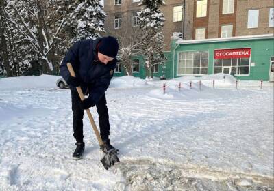 Власти Удмуртии призвали жителей прийти на помощь коммунальщикам на уборку снега