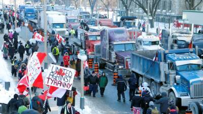 Протест дальнобойщиков в Оттаве: ситуация "вышла из-под контроля"