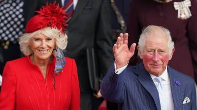 Елизавета II - принц Чарльз - Камилла - Принц Чарльз намекнул на готовность принять престол Британии от Елизаветы II - 5-tv.ru - Англия - Великобритания