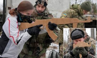 «Деревянные отряды» — в Киеве прошли очередные учения теробороны