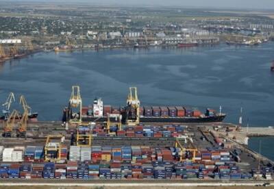 Грузооборот морских портов за январь вырос почти на 50%