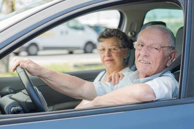 Результаты опроса: 86 процентов предлагают ввести экзамены по вождению для пожилых людей