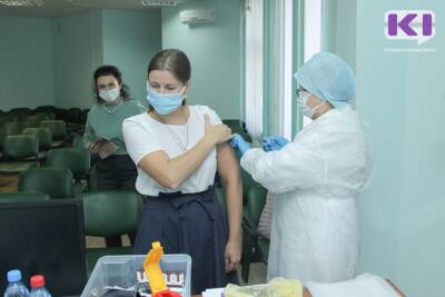 Сыктывкарка два часа безрезультатно прождала второго пациента в очереди на вакцинацию