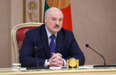 "Он кинул меня на эту сковородку": Лукашенко заявил, что Бог - белорус