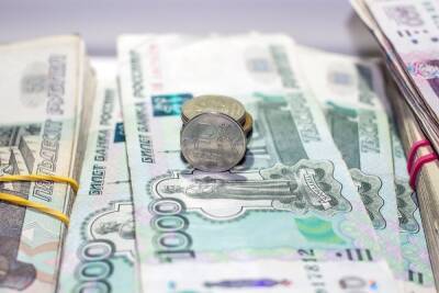 В Воронеже экс-сотрудник банка получил три года колонии за обман клиентов