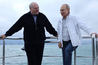 Лукашенко назвал условие признания Крыма российским