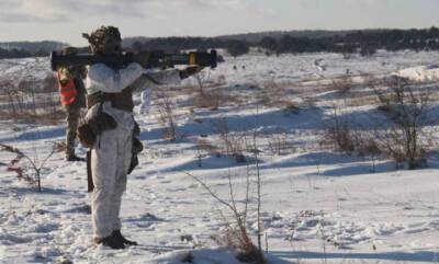 Украинские военнослужащие проходят тренировки по использованию американских гранатометов М141. ФОТО