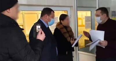 Сергей Кузьмин - На Украине задержали депутата Рады по подозрению в получении взятки - ren.tv - Украина