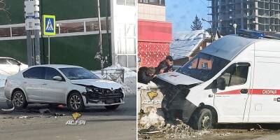 Три человека пострадали в ДТП с участием кареты скорой помощи в Новосибирске