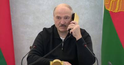 Лукашенко хочет вооружить спасателей на случай военных действий (видео)