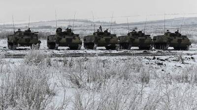Захарова прокомментировала якобы концентрацию войск у границы с Украиной