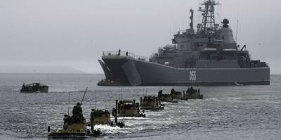 В Киеве встревожены: Мощный отряд ВМС России готовится зайти в...