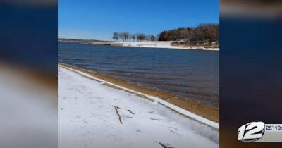 В США спасли женщину, которая при -10°C два дня провела на озере на надувном матрасе - focus.ua - США - Украина - Канада - штат Оклахома