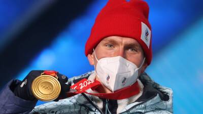 Чемпион Олимпиады Александр Большунов: Медаль я спрятал в надежном месте