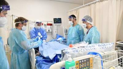 Близкие тяжелобольных коронавирусом: они умирают в больницах из-за нехватки ухода