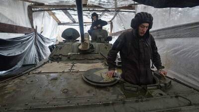В ЛНР указали на подготовку ВСУ техники к наступлению в Донбассе