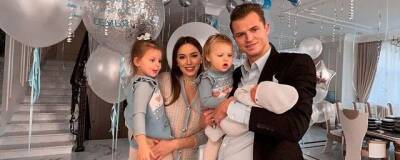 Жена Дмитрия Тарасова призналась, что платит алименты за безработного мужа
