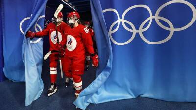 Главврач сборной ОКР высказался об игре хоккеисток в масках на Олимпиаде