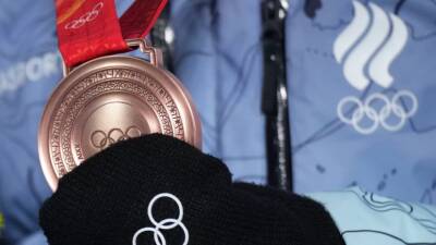 Россия занимает второе место в медальном зачёте после третьего дня Игр в Пекине
