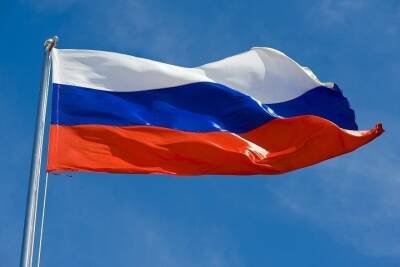 Во Владикавказе устанавливают третий в стране по высоте флаг России