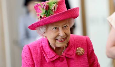 В Британии устроили оружейные салюты в честь 70-летия правления Елизаветы II