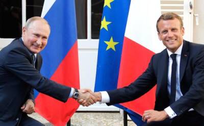 В начале переговоров Путин и Макрон обращались друг к другу на «ты»