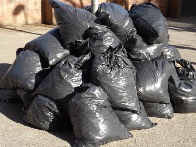 В январе 400 тысяч семей Петербурга получат квитанции со строкой расходов на вывоз мусора