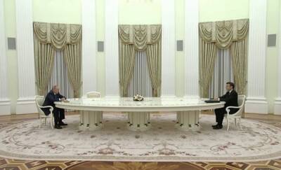 В Москве проходит встреча Путина и Макрона