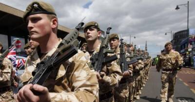 Британия дополнительно перебросит в Польшу сотни военных