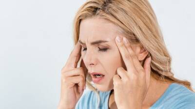 Медики назвали основные факторы возникновения мигрени