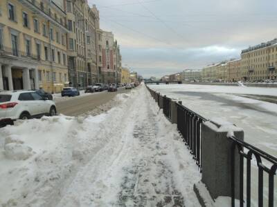 В Петербурге ноль градусов и мокрый снег