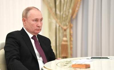 Путин завил, что Россия готова предоставить Порошенко убежище по гуманитарным соображениям