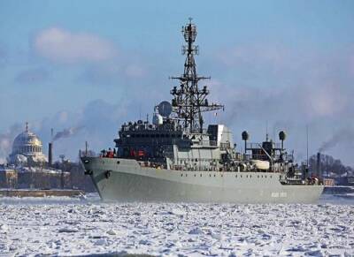 Российский корабль-разведчик подошел на расстояние 20 миль к побережью украинской Одессы