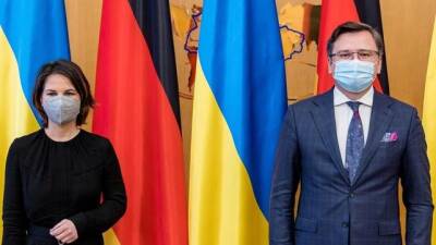 Диссонанс Бербок на Украине: отмененная встреча с Зеленским и «экскурсии» по Донбассу