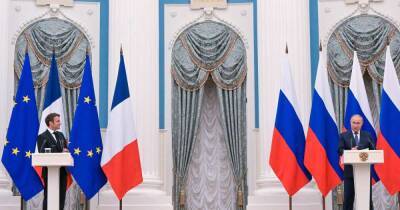 FT: Встреча Путина и Макрона "продвинула" деэскалацию на Украине