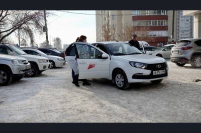 Три новых автомашины минздрав Новосибирской области приобрел для паллиативной службы региона