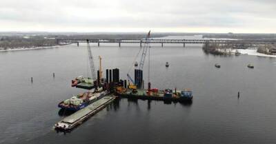 «Большая стройка»: мост в Кременчуге возводят с опережением графика