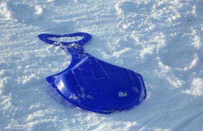 12 -летняя девочка скатилась со снежной горки, впала в кому и умерла