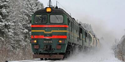 В Тверской области под колеса грузового поезда попал 14-летний мальчик