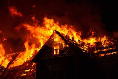 Пожар в деревне Красное унёс жизнь человека