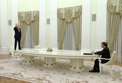 FT: Путин и Макрон заключили сделку по Украине
