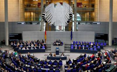 Экс-депутат Бундестага сравнил Германию с «акробатом в шпагате»