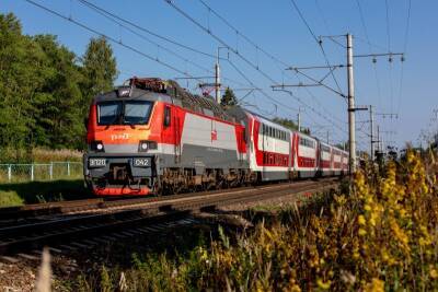 Железнодорожники помогли пассажирам найти в 1,6 раза больше забытых в поездах вещей за 2021 год