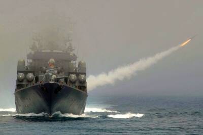Шесть российских кораблей отправились на учения в Черное море