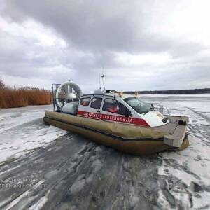 Запорожцев предупреждают об угрозе начала ледохода на реке Днепр. Фото